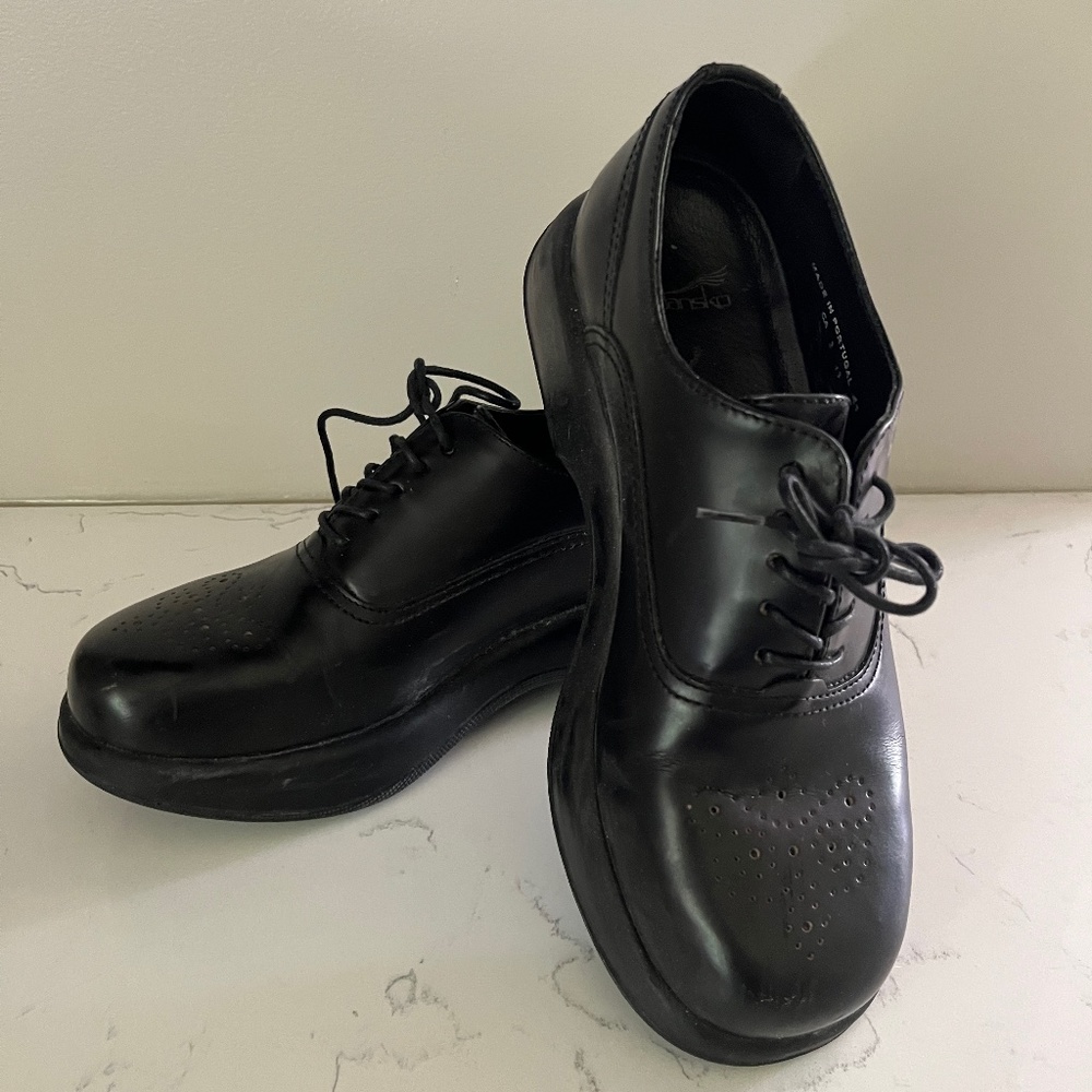 Dansko Women's Black Leather Jazz Cabrio Shoes